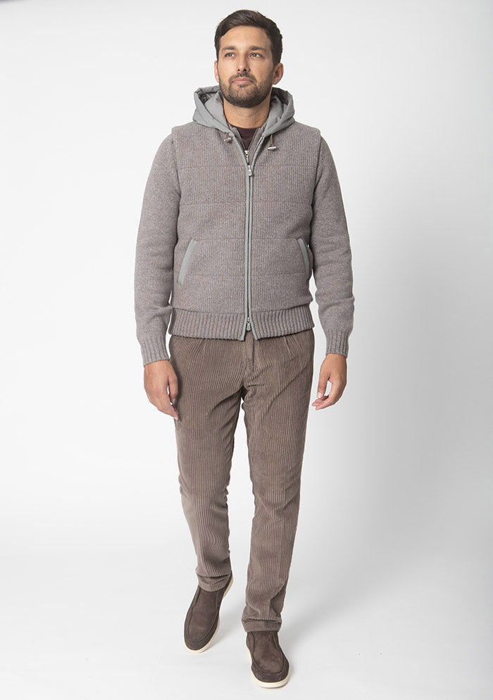 Luxury hooded gilet in taupe 100% Italian wool, Courmayeur #color_tortora