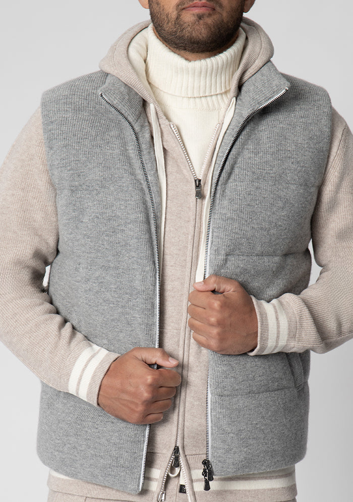 Light grey knitted down vest in 70% wool and 30% cashmere #color_husky