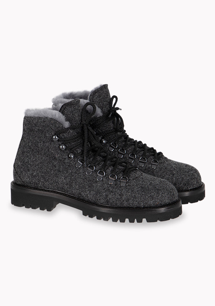 Flannel Mountain Boots