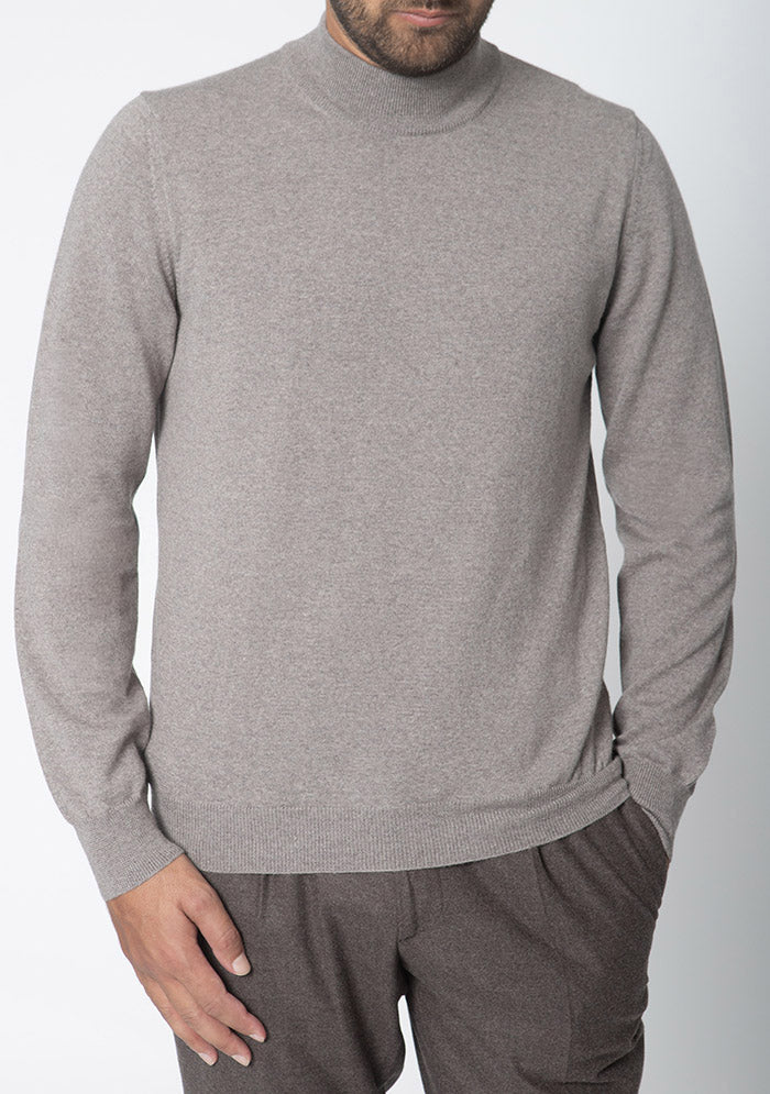 Stresa tortora 100% Merino wool turtleneck worn, Addison Geneva #color_tortora