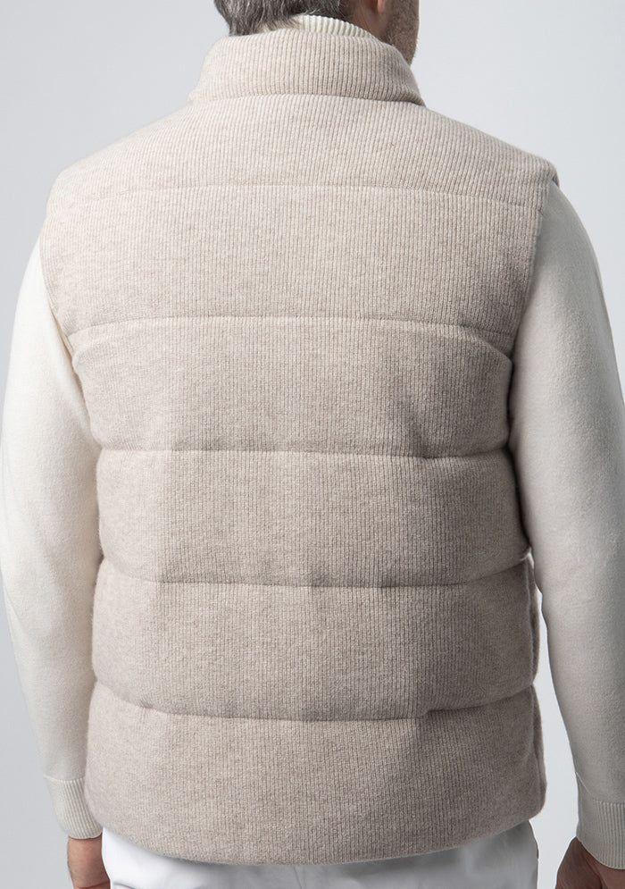 Luxury men's beige cashmere gilet with goose down #color_MILLET